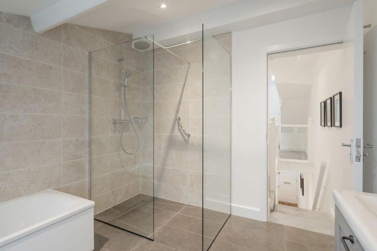 Holiday home Refurbished High Spec Family